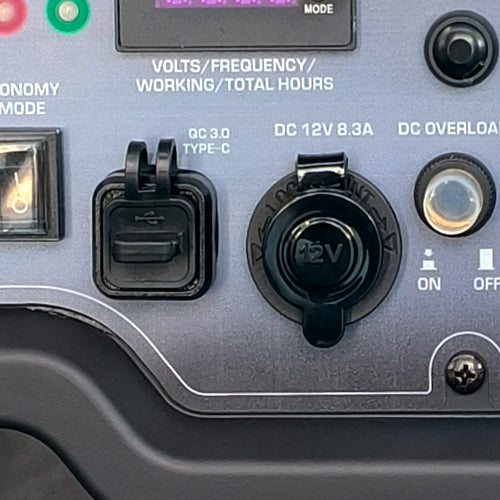 Роз’єм 12В та виходи USB.